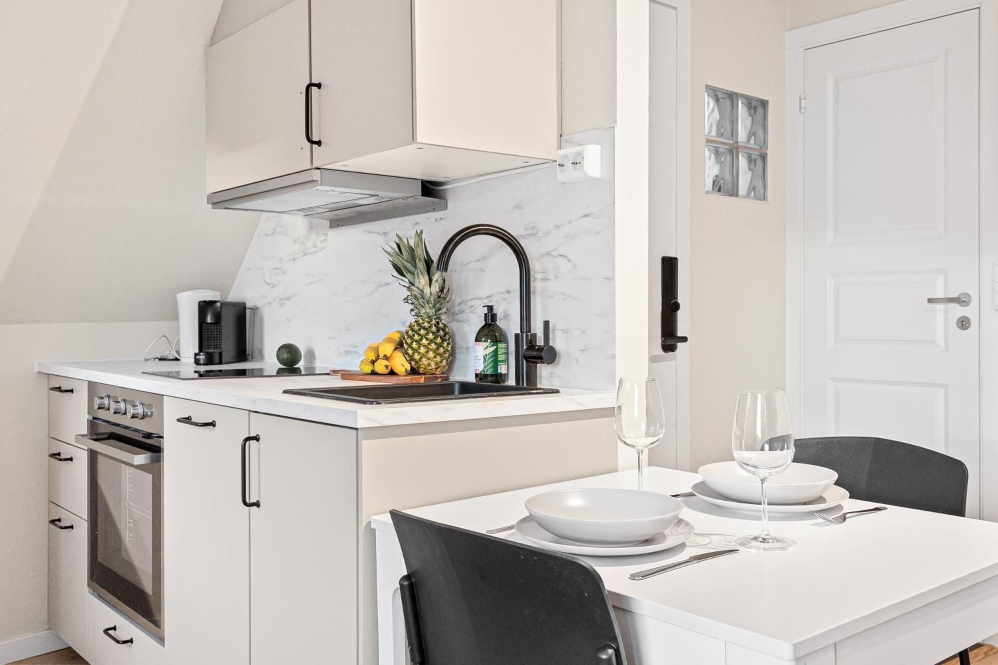 View To Bryggen - Renovated Dec 24 - Historic Cobblestone Street Apartment Берген Екстериор снимка