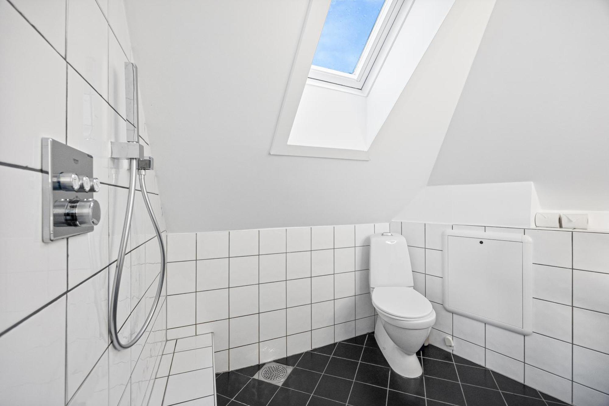 View To Bryggen - Renovated Dec 24 - Historic Cobblestone Street Apartment Берген Екстериор снимка